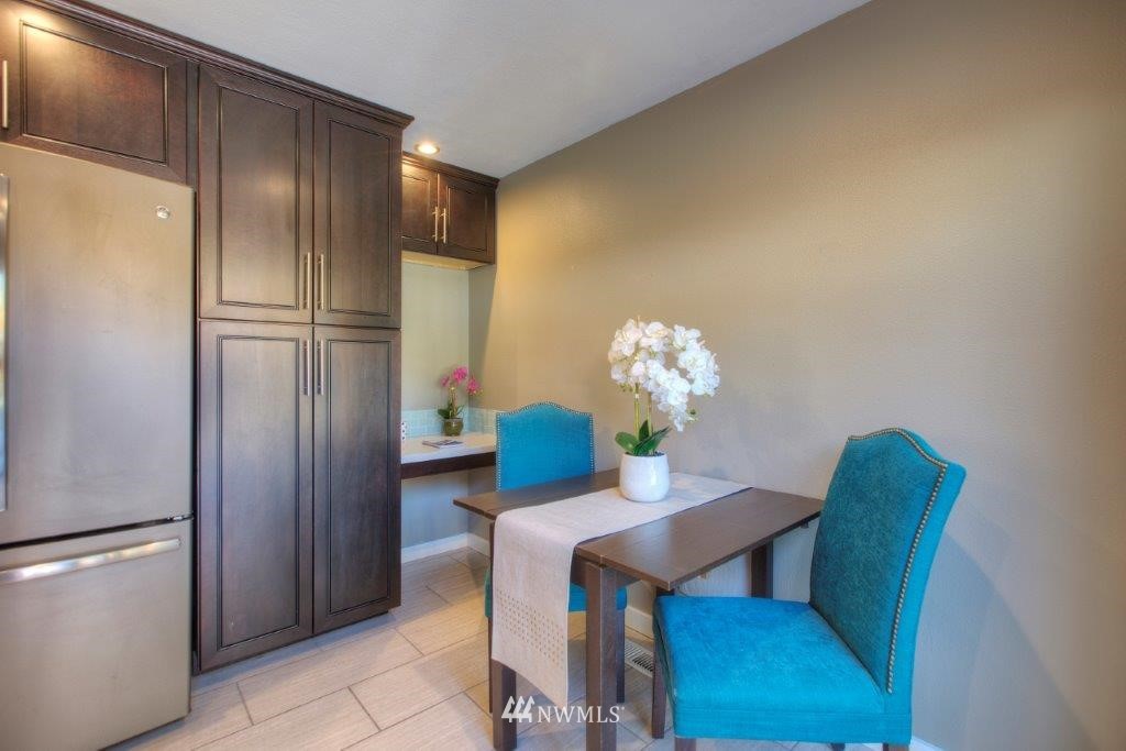 3516 Southwest 108th Street Seattle, WA 98146 - Photo 11 of 25 Gallery Image 11