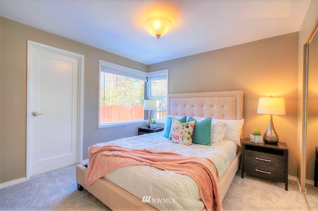 3516 Southwest 108th Street Seattle, WA 98146 - Photo 18 of 25 Gallery Image 18