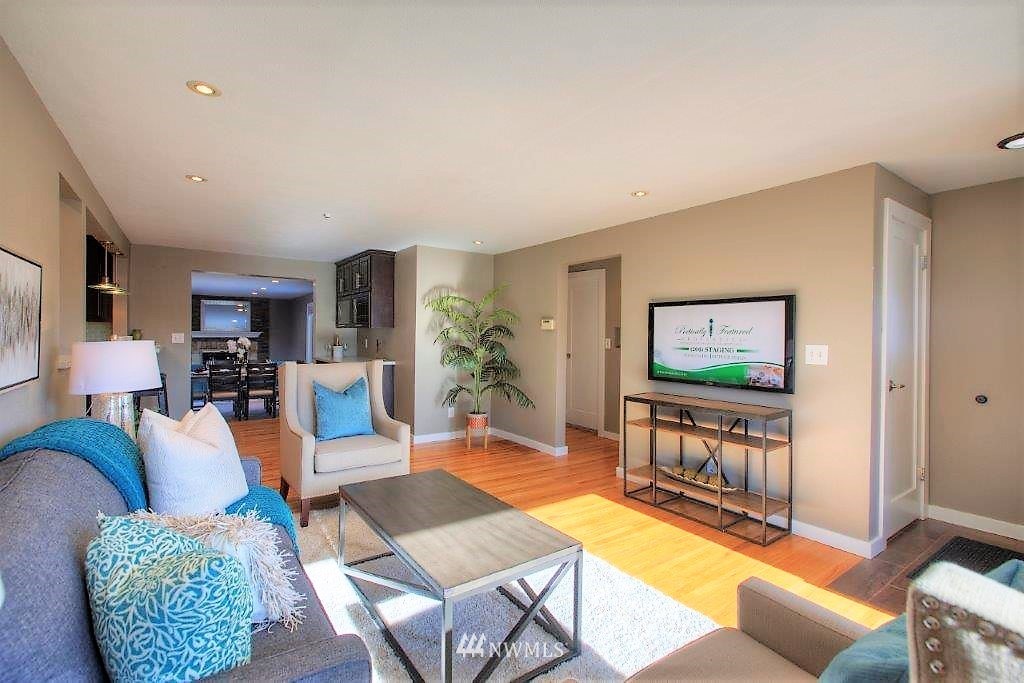 3516 Southwest 108th Street Seattle, WA 98146 - Photo 3 of 25 Gallery Image 3