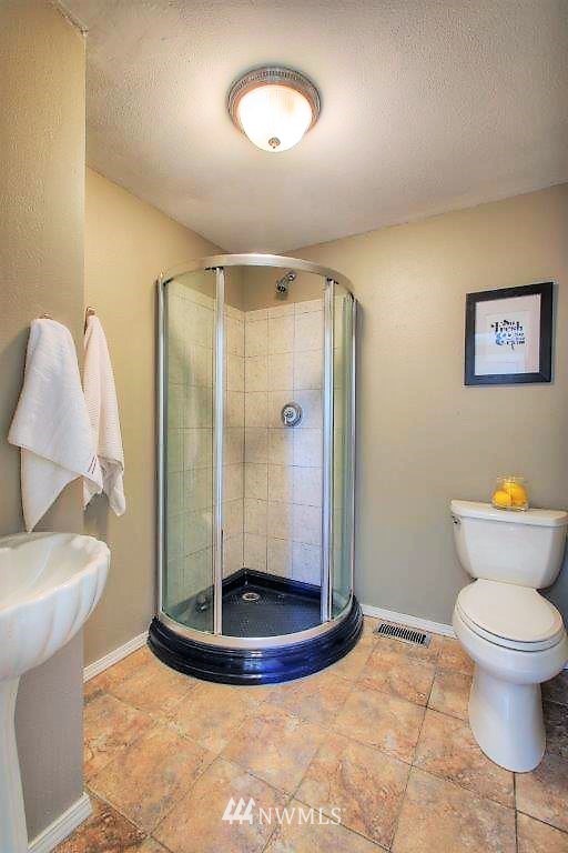 3516 Southwest 108th Street Seattle, WA 98146 - Photo 22 of 25 Gallery Image 22