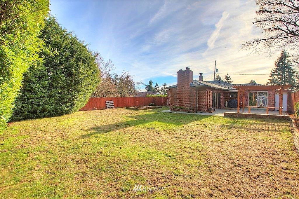 3516 Southwest 108th Street Seattle, WA 98146 - Photo 24 of 25 Gallery Image 24