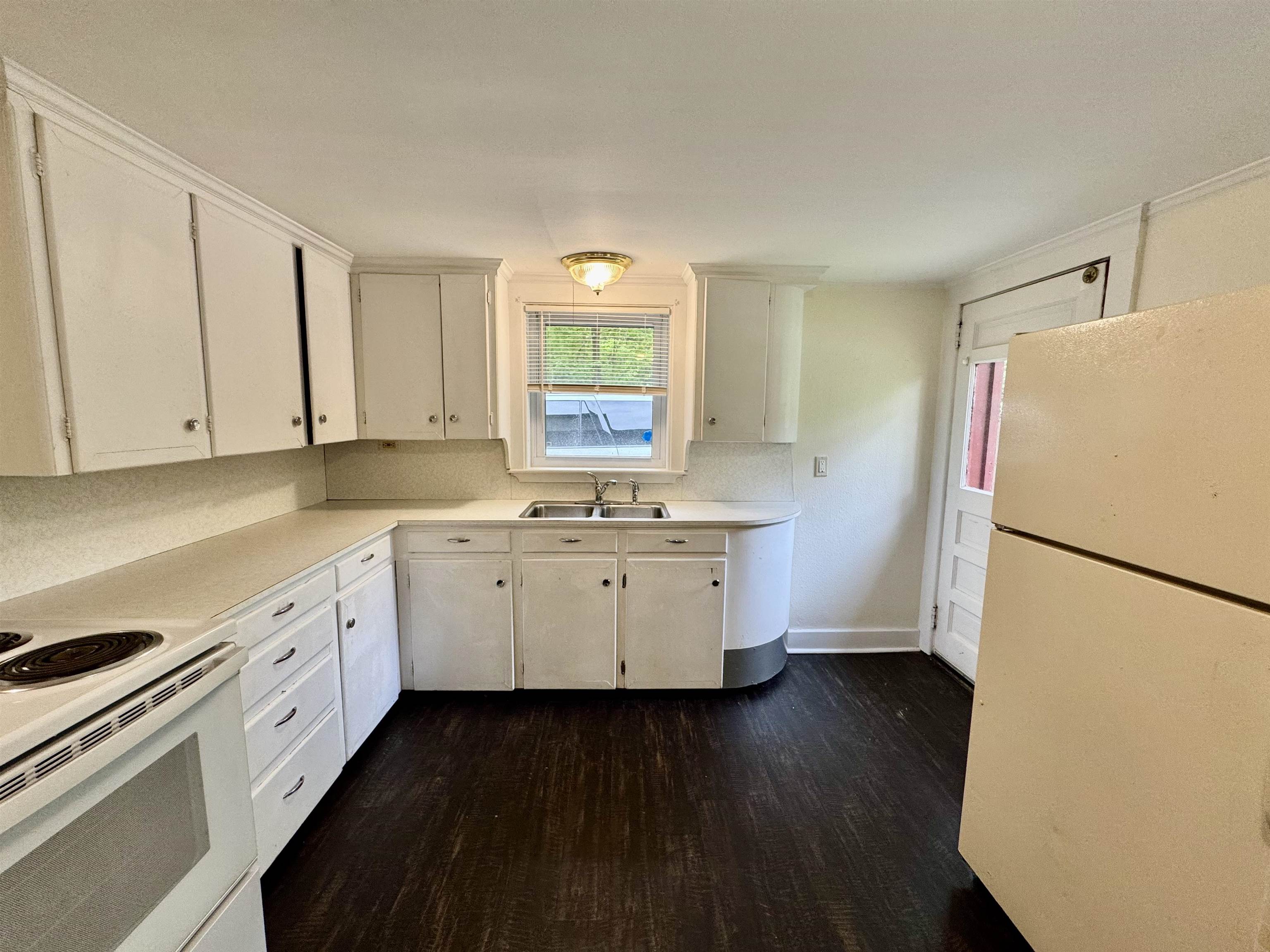 328 North Main Street Lebanon, NH 03784 - Photo 2 of 16