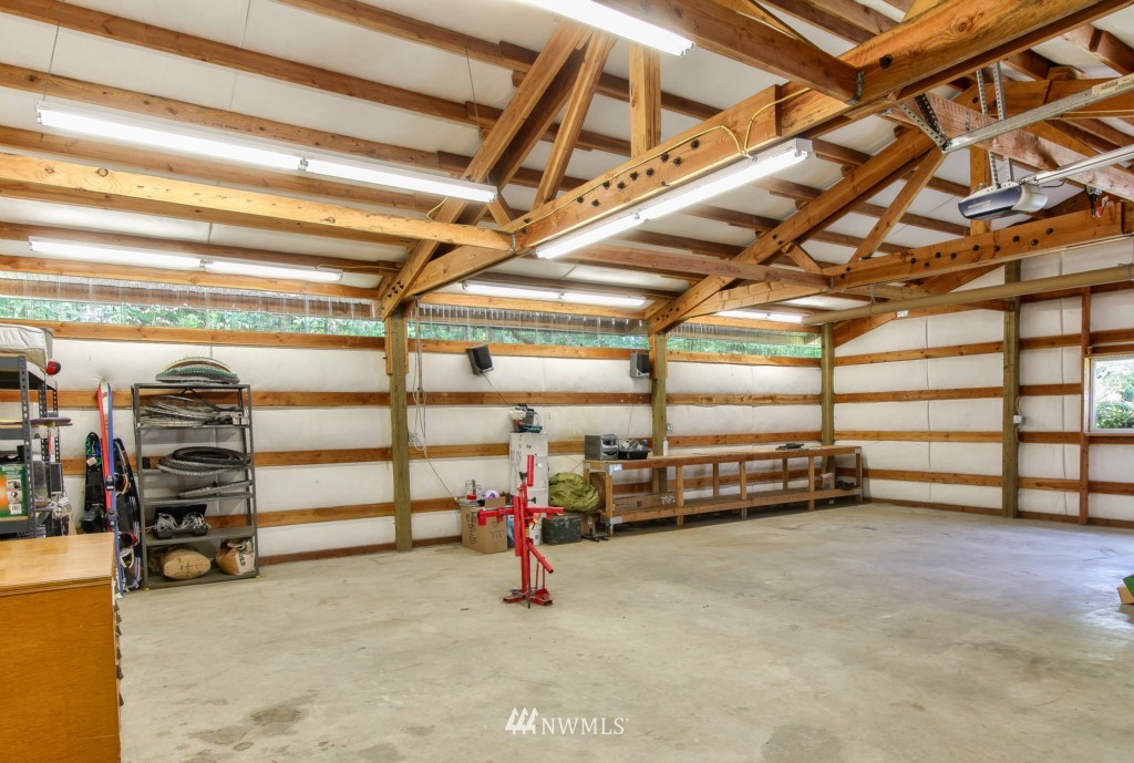 311 Gardner Road Burlington, WA 98233 - Photo 3 of 14 Gallery Image 3