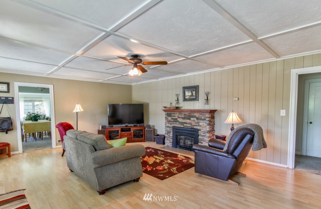 311 Gardner Road Burlington, WA 98233 - Photo 6 of 14 Gallery Image 6