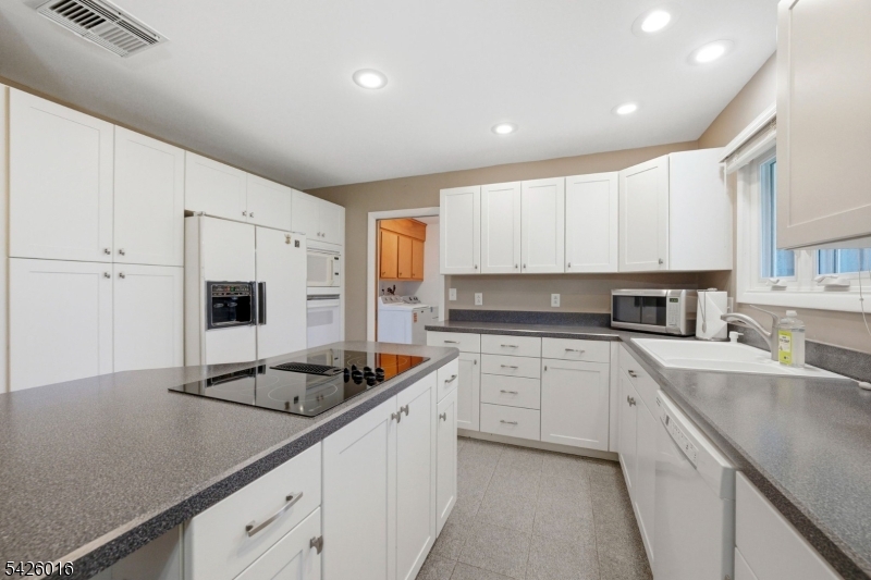 20 Copper Hill Road Bridgewater, NJ 08807 - Photo 16 of 49