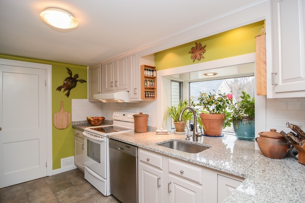 312 Red Acre Road Stow, MA 01775 - Photo 6 of 28