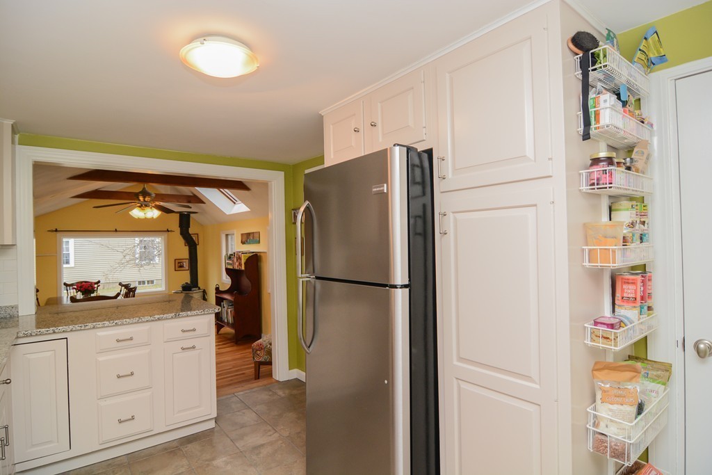 312 Red Acre Road Stow, MA 01775 - Photo 7 of 28