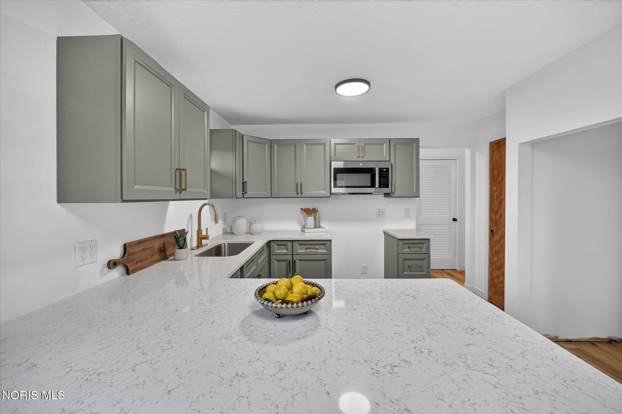 28992 Tracy Road Walbridge, OH 43465 - Photo 20 of 50 Gallery Image 20