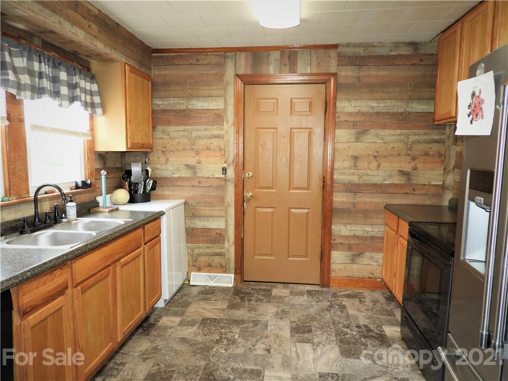 1574 Walls Church Road Ellenboro, NC 28040 - Photo 10 of 22 Gallery Image 10