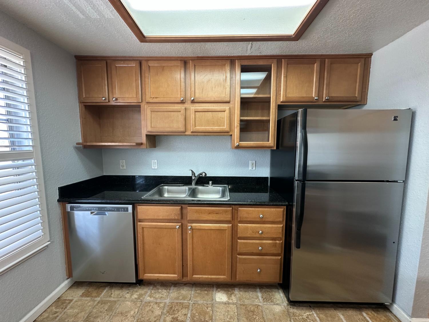 3925 Dale Road, Unit G Modesto, CA 95356 - Photo 4 of 25 Gallery Image 4