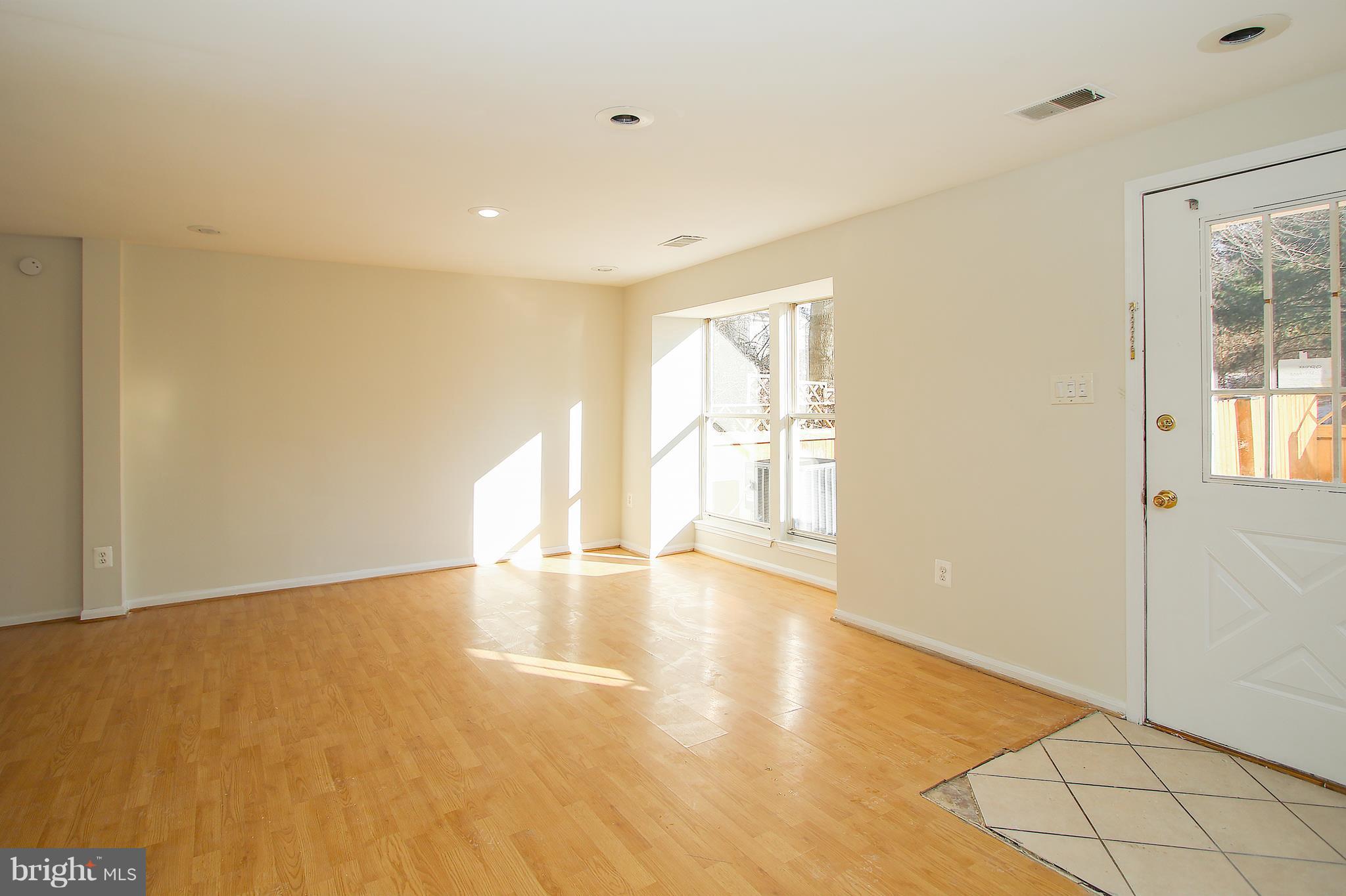 428 Legato Terrace Silver Spring, MD 20901 - Photo 5 of 14 Living Room