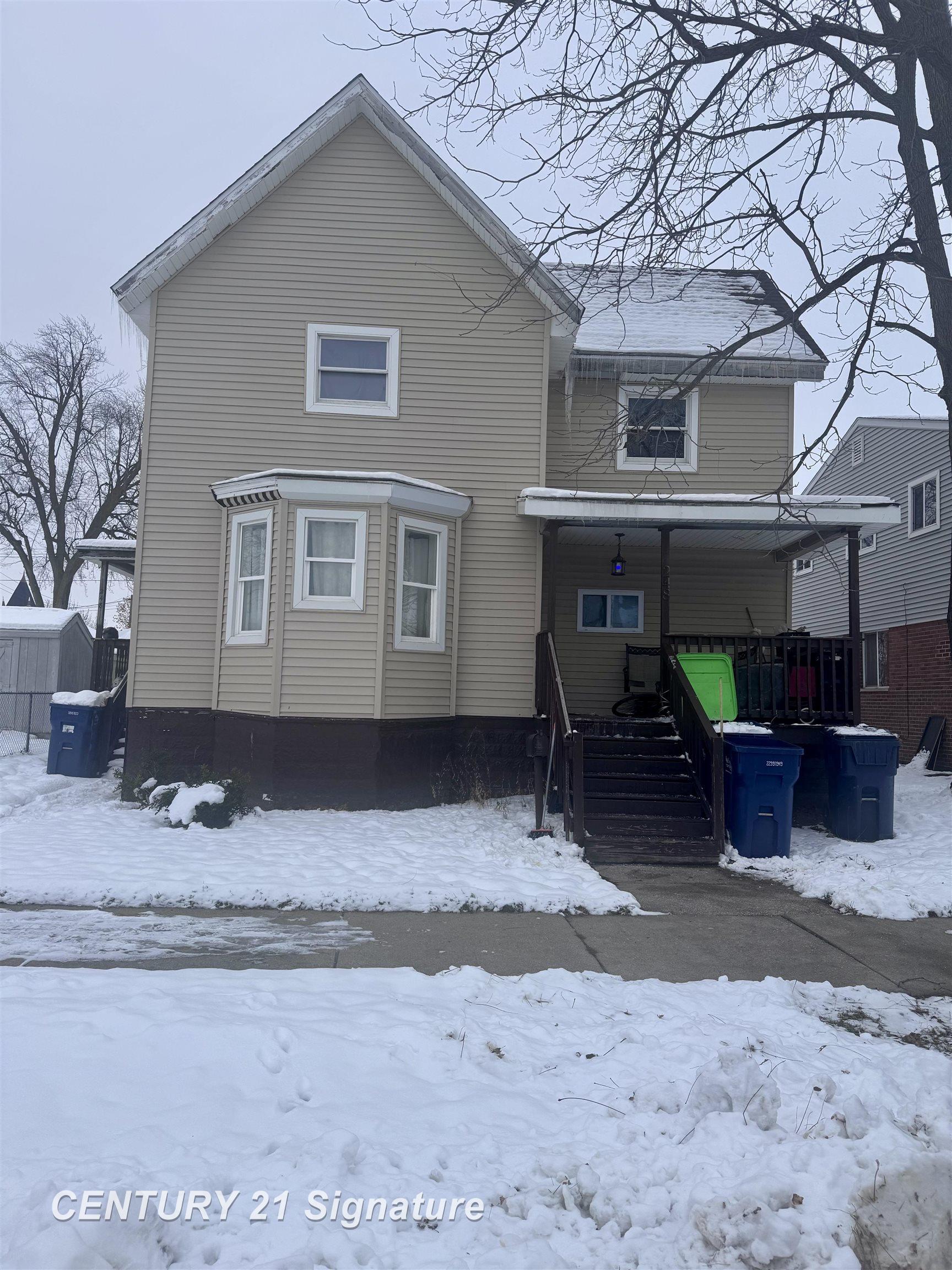248 Adams Street Bay City, MI 48708 - Photo 1 of 14 50196126-f5f999c2-8852-4474-b9f9-248e7892dbdf.JPG
