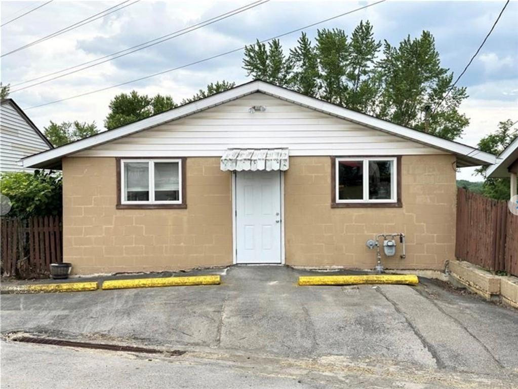 152 Freeport Road, Unit C Butler, PA 16002 - Photo 1 of 12 Front