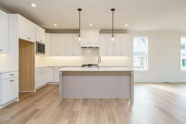 $789,000 | 749 West Holly Springs Road, Holly Springs, NC 27540