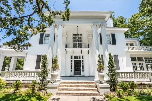 $10,000 | 602 East Victory Drive, Savannah, GA 31405