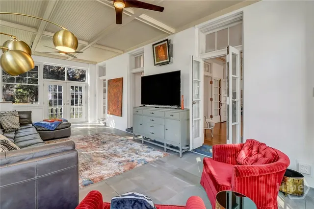 $10,000 | 602 East Victory Drive, Savannah, GA 31405