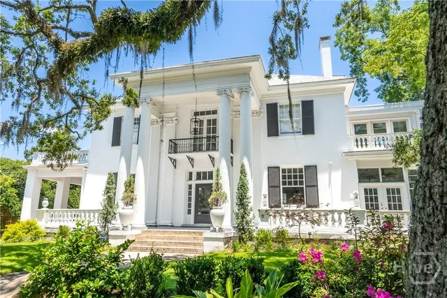 $10,000 | 602 East Victory Drive, Savannah, GA 31405