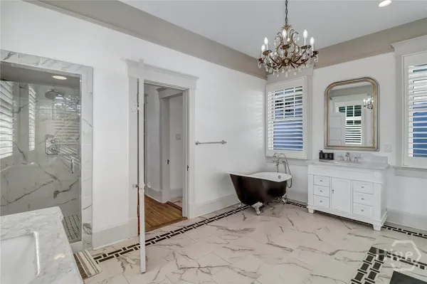 $10,000 | 602 East Victory Drive, Savannah, GA 31405