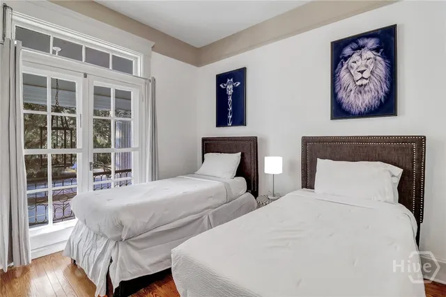 $10,000 | 602 East Victory Drive, Savannah, GA 31405