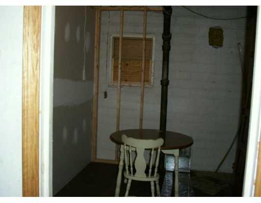 756 West Old Rte 422 Butler, PA 16001 - Photo 3 of 6 Dining Room.
