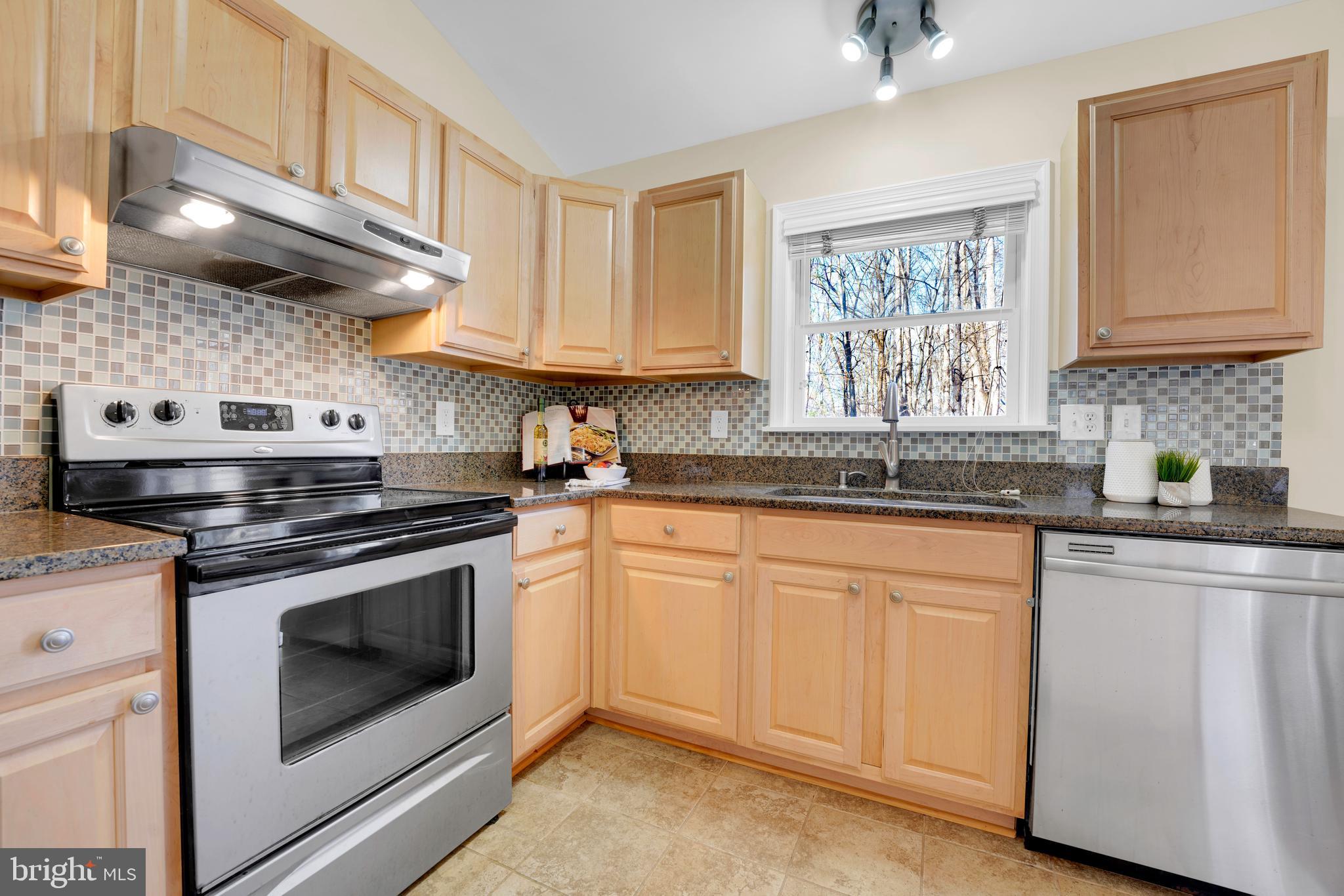 8394 Cobb Road Manassas, VA 20112 - Photo 15 of 40