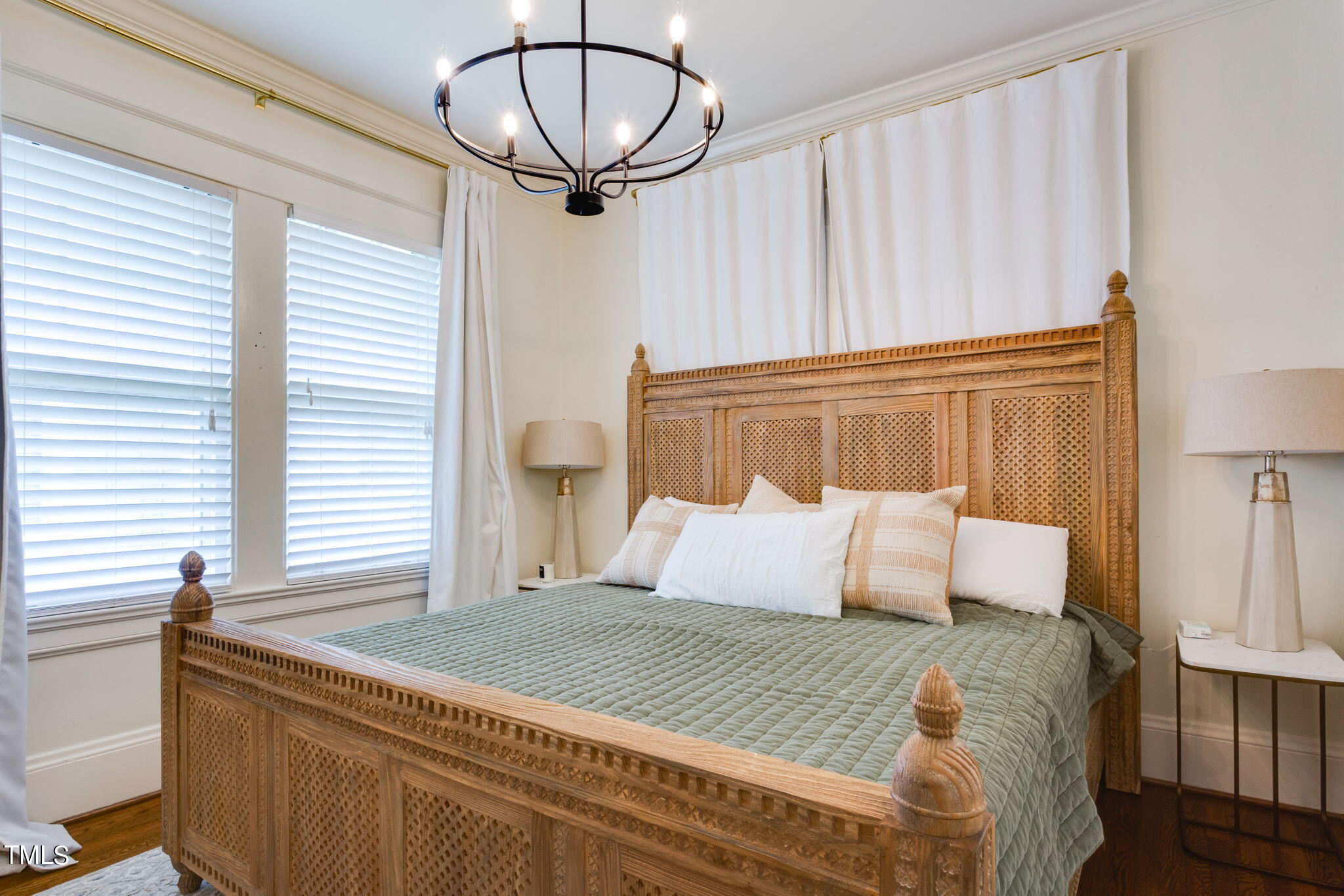 2220 Creston Road Raleigh, NC 27608 - Photo 15 of 36 40-web-or-mls-IMGL0130-enfuse
