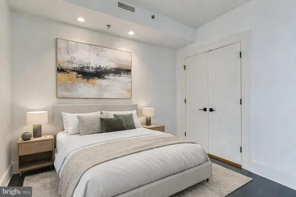 $2,449 | 1011 M Street Northwest, Unit 606, Washington, DC 20001