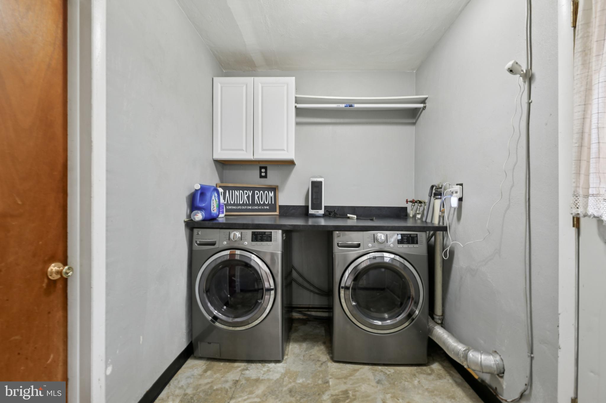 118 Old Orchard Road York, PA 17403 - Photo 17 of 39 Laundry Room
