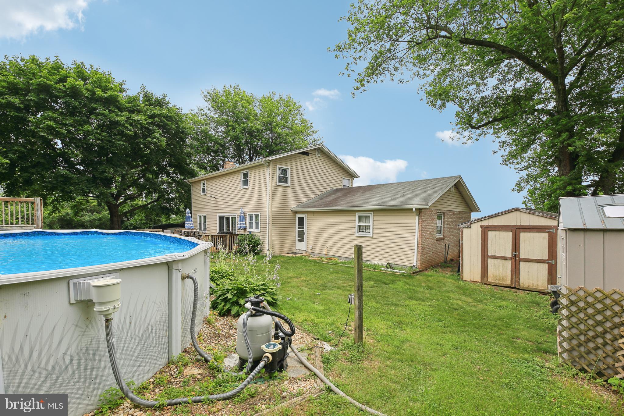118 Old Orchard Road York, PA 17403 - Photo 37 of 39 Pool