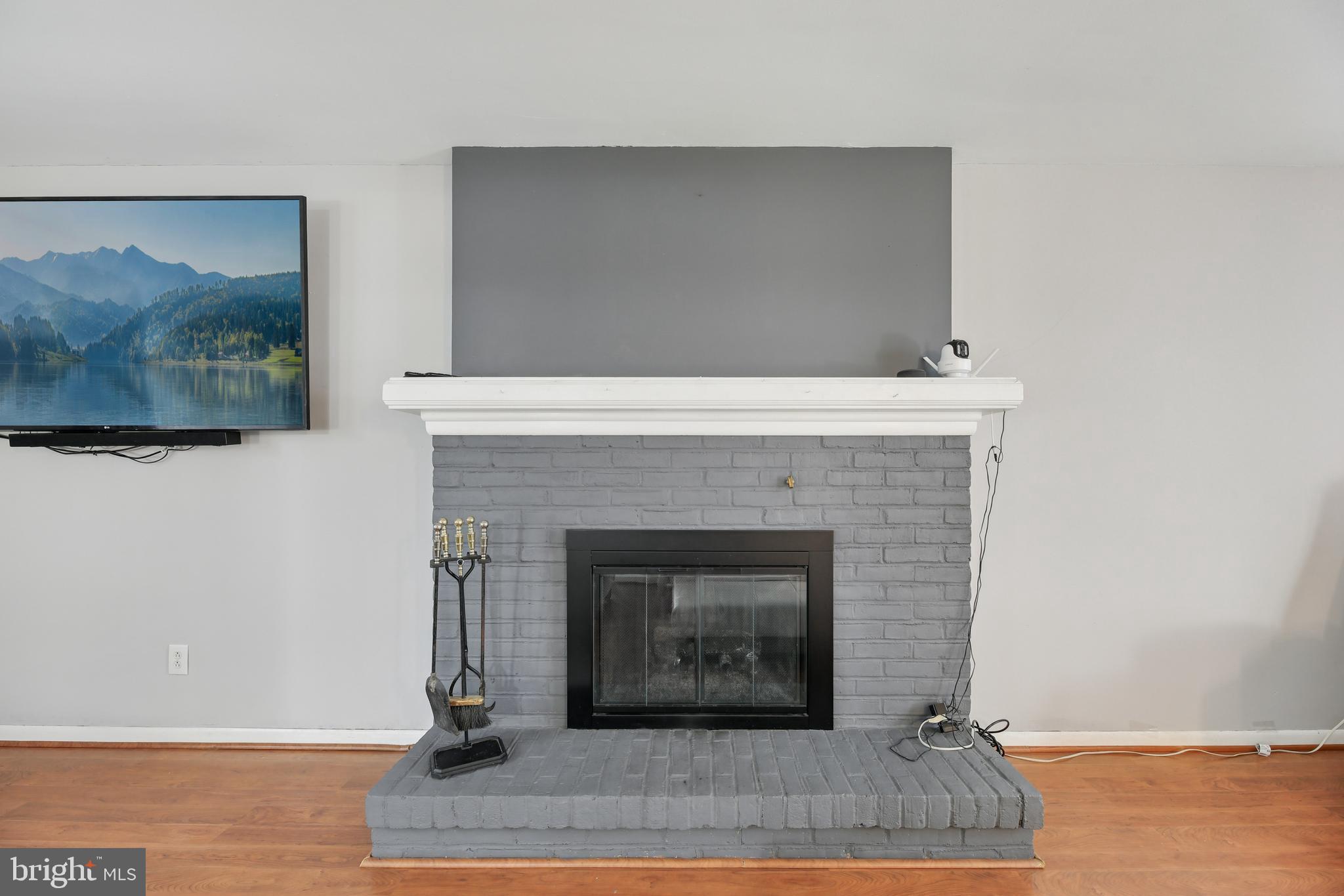 118 Old Orchard Road York, PA 17403 - Photo 8 of 39 Fireplace