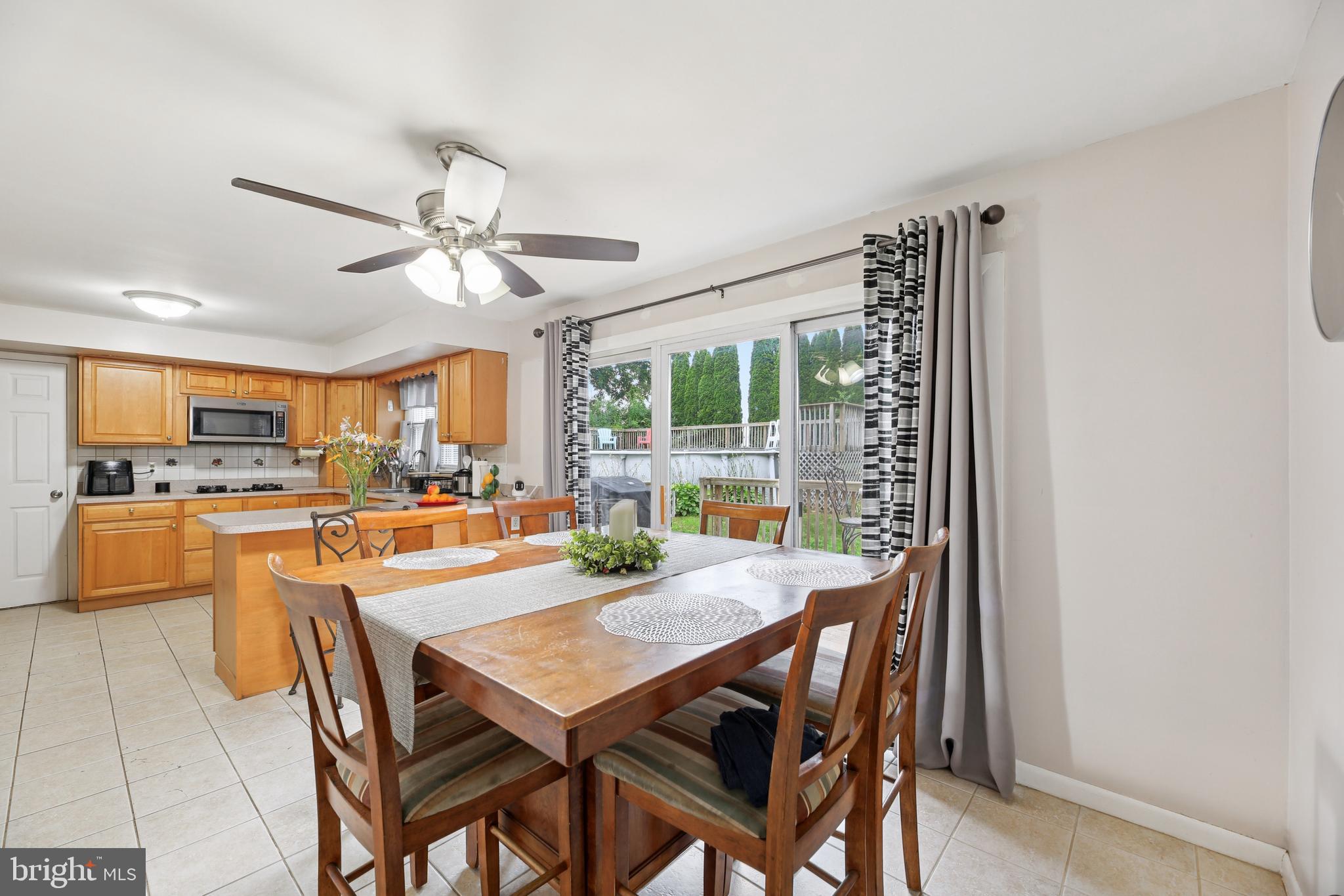 118 Old Orchard Road York, PA 17403 - Photo 10 of 39 Dining Room