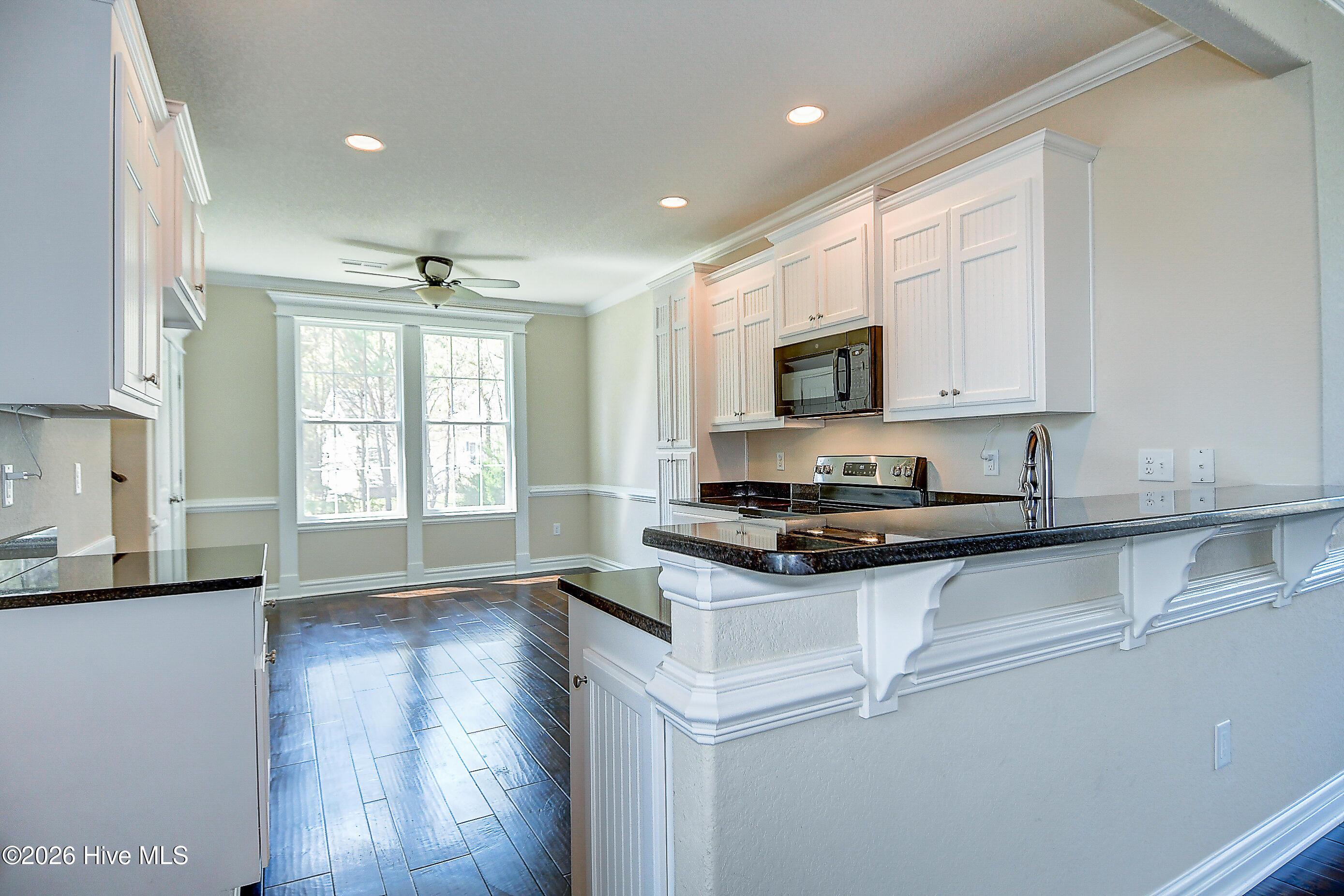 102 Armstead Court Currituck, NC 27929 - Photo 11 of 51 Kitchen