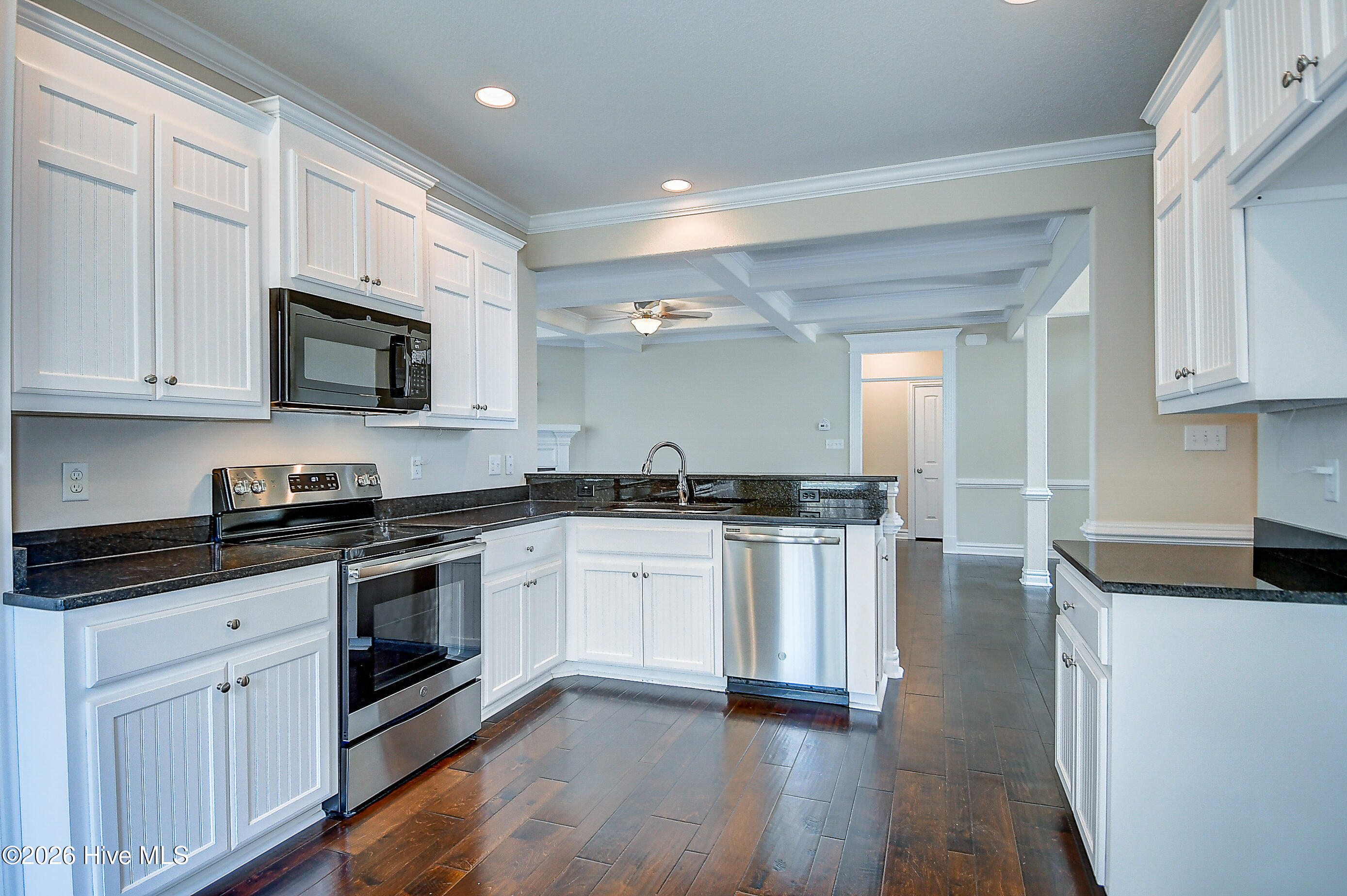 102 Armstead Court Currituck, NC 27929 - Photo 13 of 51 Kitchen