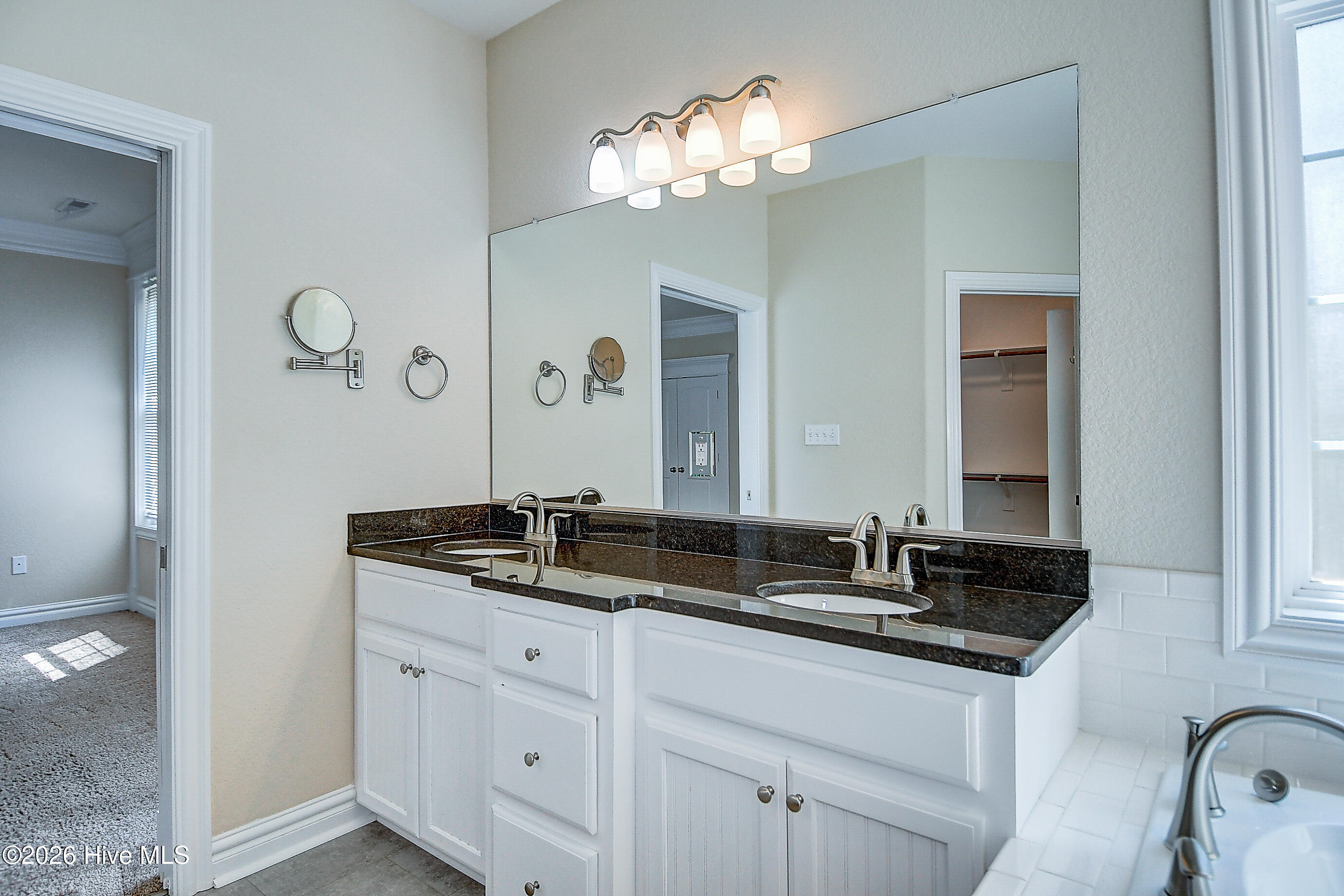 102 Armstead Court Currituck, NC 27929 - Photo 20 of 51 Primary Bathroom