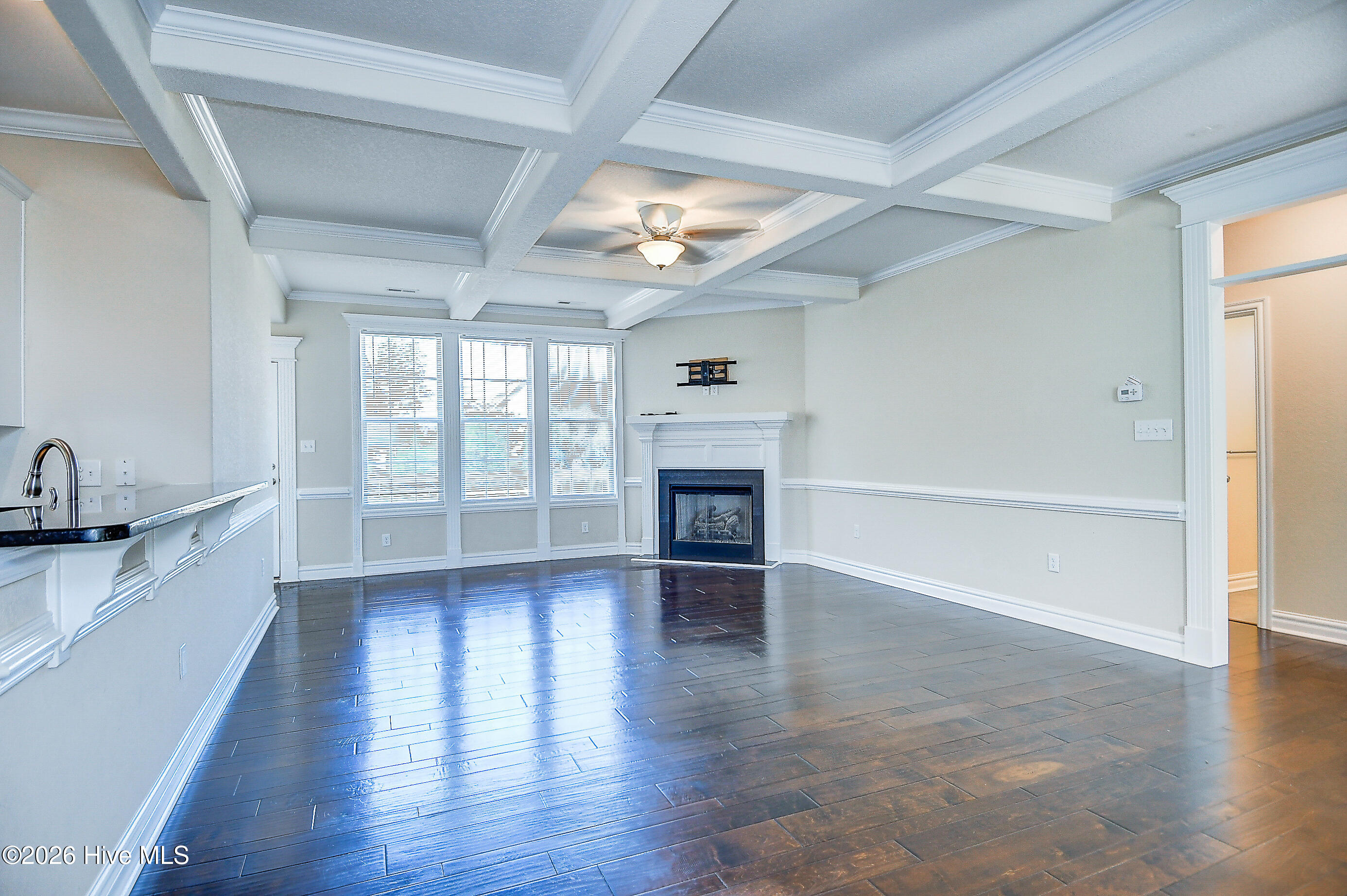 102 Armstead Court Currituck, NC 27929 - Photo 7 of 51 Family Room