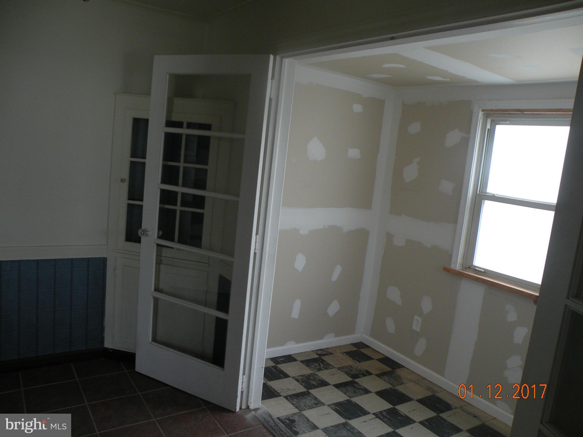 8110 Cornwall Road Baltimore, MD 21222 - Photo 8 of 10 Kitchen