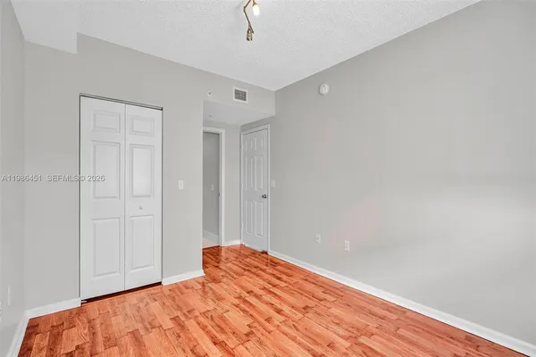 $2,900 | 17150 North Bay Road, Unit 2802, Sunny Isles Beach, FL 33160