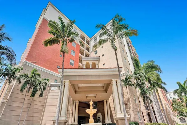 $2,900 | 17150 North Bay Road, Unit 2802, Sunny Isles Beach, FL 33160
