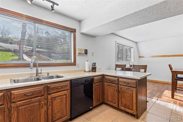$480,000 | 9843 East Vista Drive, Hillsboro, MO 63050