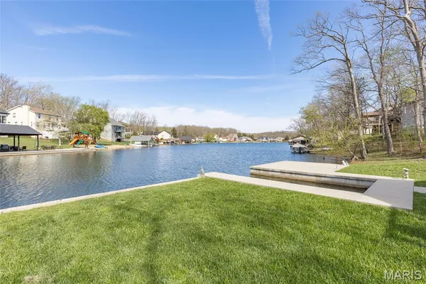 $480,000 | 9843 East Vista Drive, Hillsboro, MO 63050