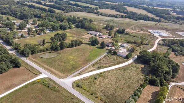 $99,900 | 3218 South S Highway, Winfield, MO 63389