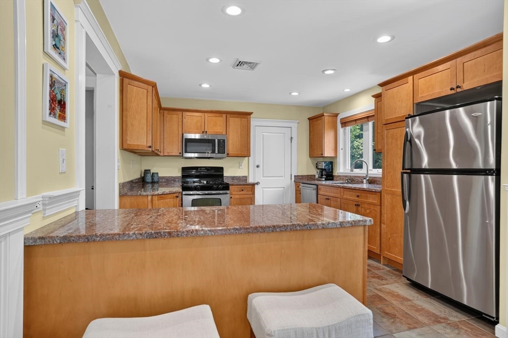 67 Webster Street, Unit 2 Arlington, MA 02474 - Photo 15 of 34