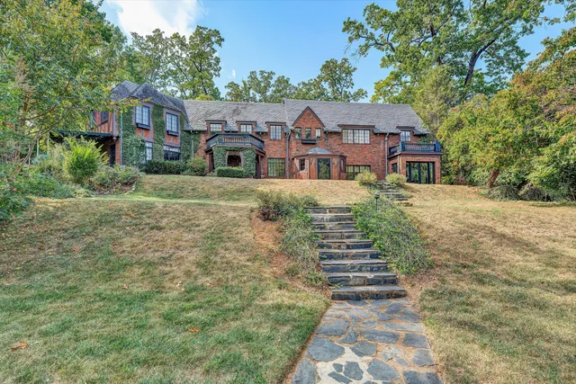 $1,500,000 | 2752 Jefferson Street Southeast, Roanoke, VA 24014