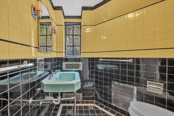 $1,450,000 | 2752 Jefferson Street Southeast, Roanoke, VA 24014