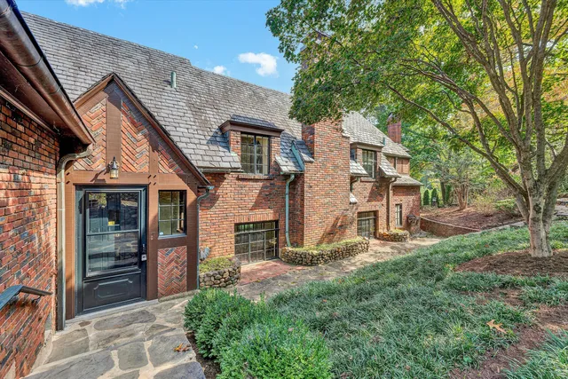 $1,500,000 | 2752 Jefferson Street Southeast, Roanoke, VA 24014