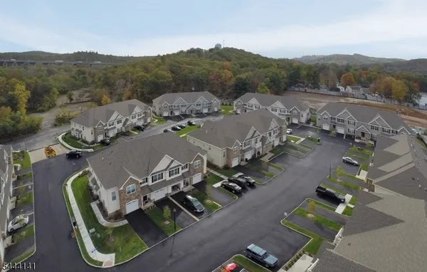 $2,900 | 11 Dogwood Lane, Unit 11, Wanaque, NJ 07420