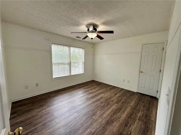 $2,295 | 391 Lake Valley Drive Southwest, Loganville, GA 30052