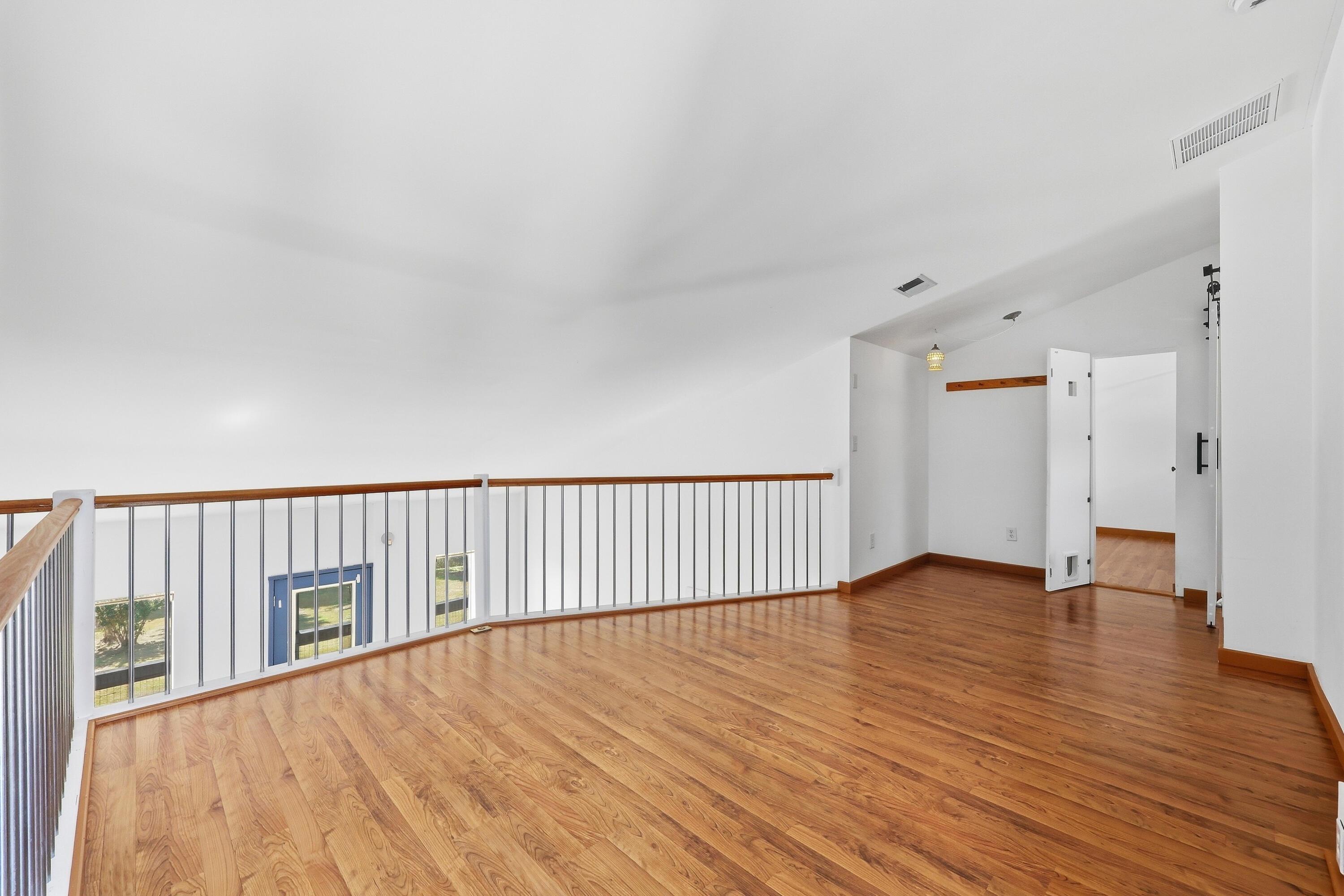 3350 Lebanon Road Bagdad, KY 40003 - Photo 67 of 114 Loft bedroom