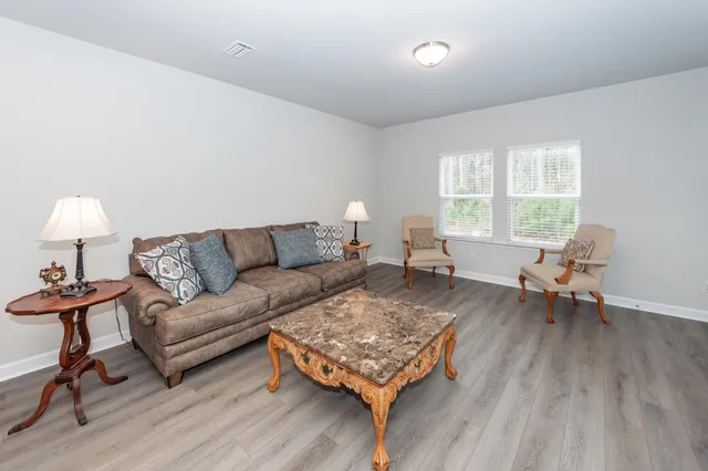 $294,000 | 966 Dusk Drive, Summerville, SC 29486