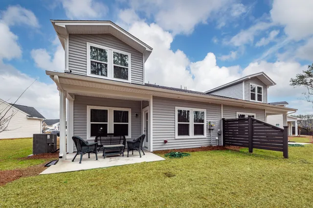 $294,000 | 966 Dusk Drive, Summerville, SC 29486